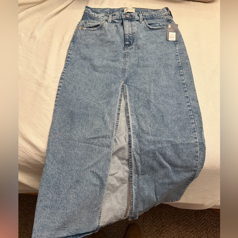 Universal Thread Women's Blue Denim Skirt